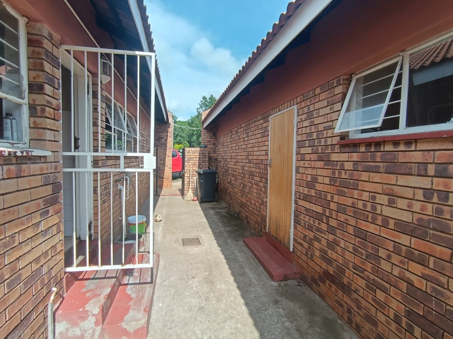 3 Bedroom Property for Sale in Safari Gardens North West